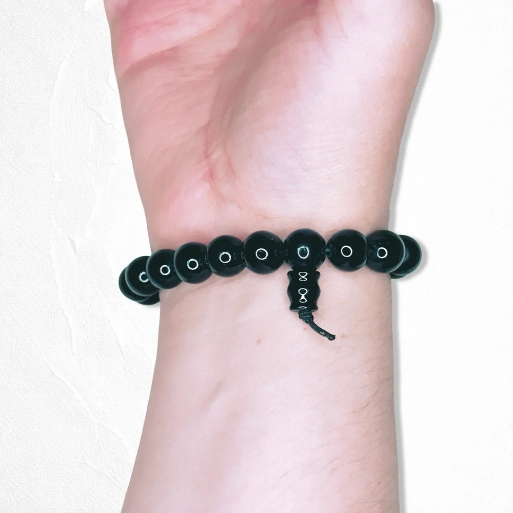 6116gc. Black Stone Stretch Bracelet